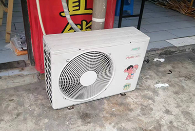 叶县空调突然不制冷只吹自然风怎么办？